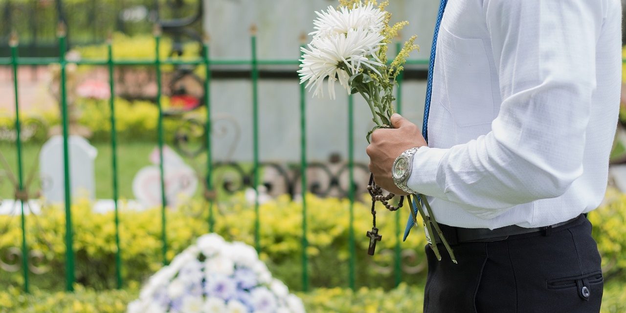 funeral-gccc13fa5f_1280